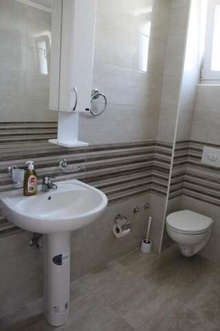 Гостевой дом Zigovic Apartmani Бар Семейный номер Делюкс-3