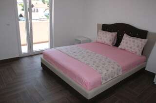 Гостевой дом Zigovic Apartmani Бар Люкс с видом на горы-3